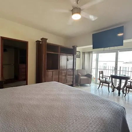 Villa Cola De Ballena, Pedregal @ Cabo'S Downtown